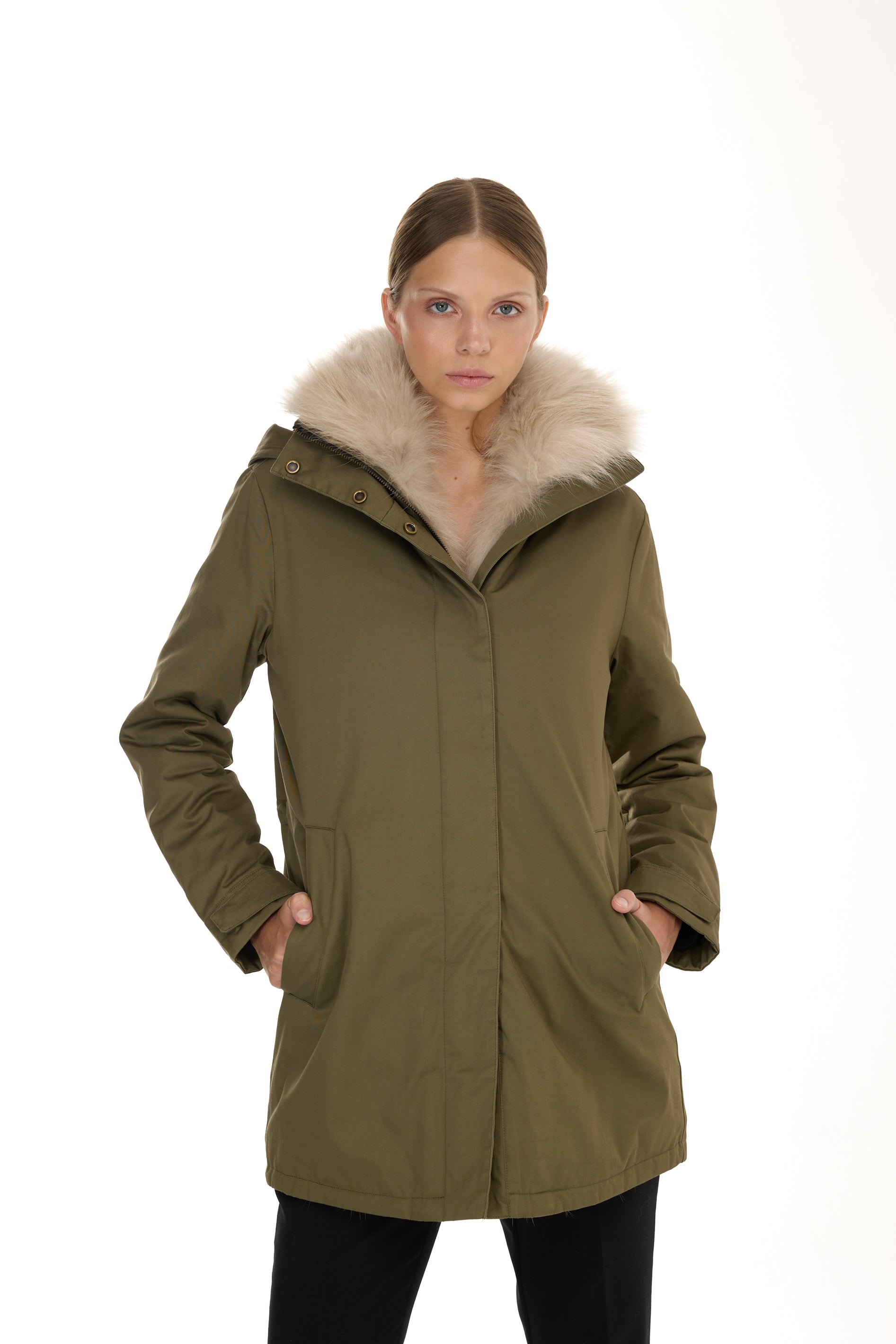BEIGE ELEGANT PARKA WITH HIGH NOW AND REMOVABLE FUR FUR STRENGTH