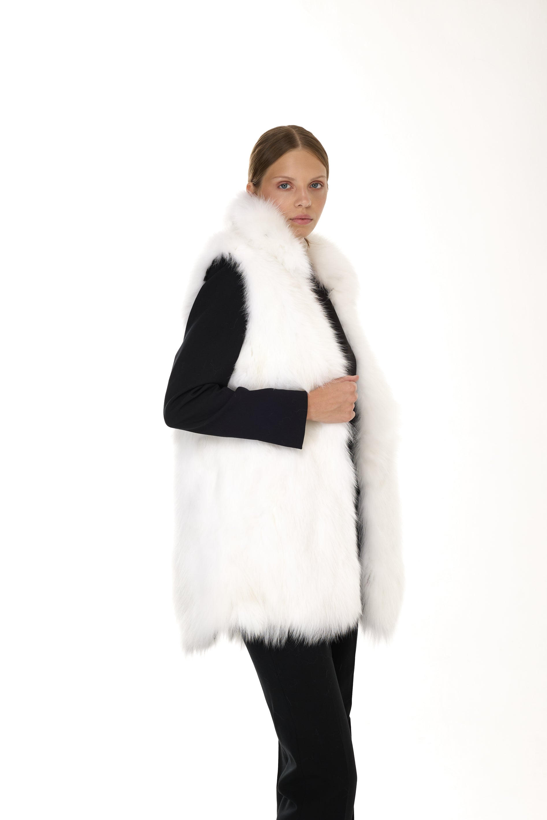 Elegant White Parka with high neck and removable fur vest