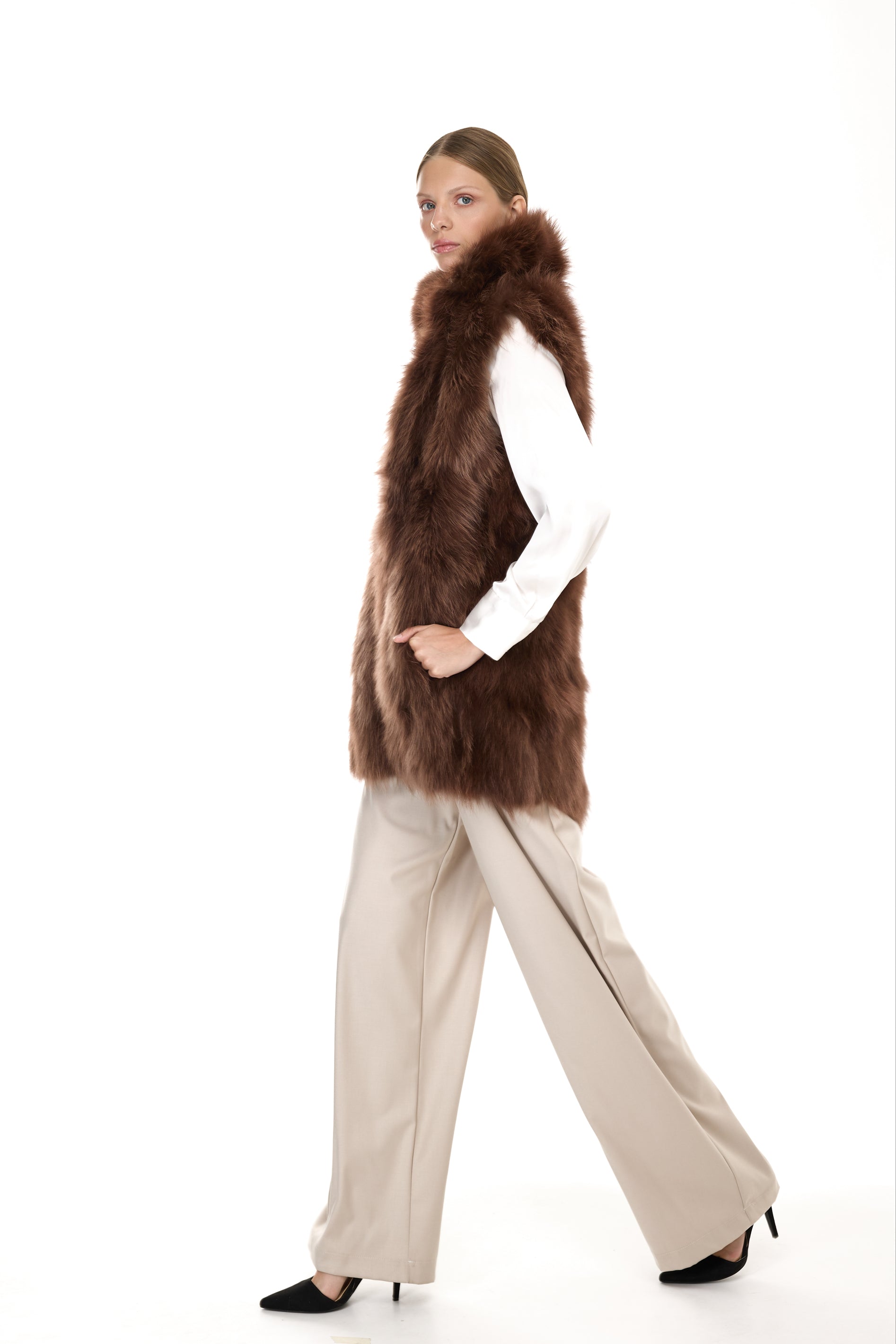 Elegant Brown Parka with high neck and removable fur vest