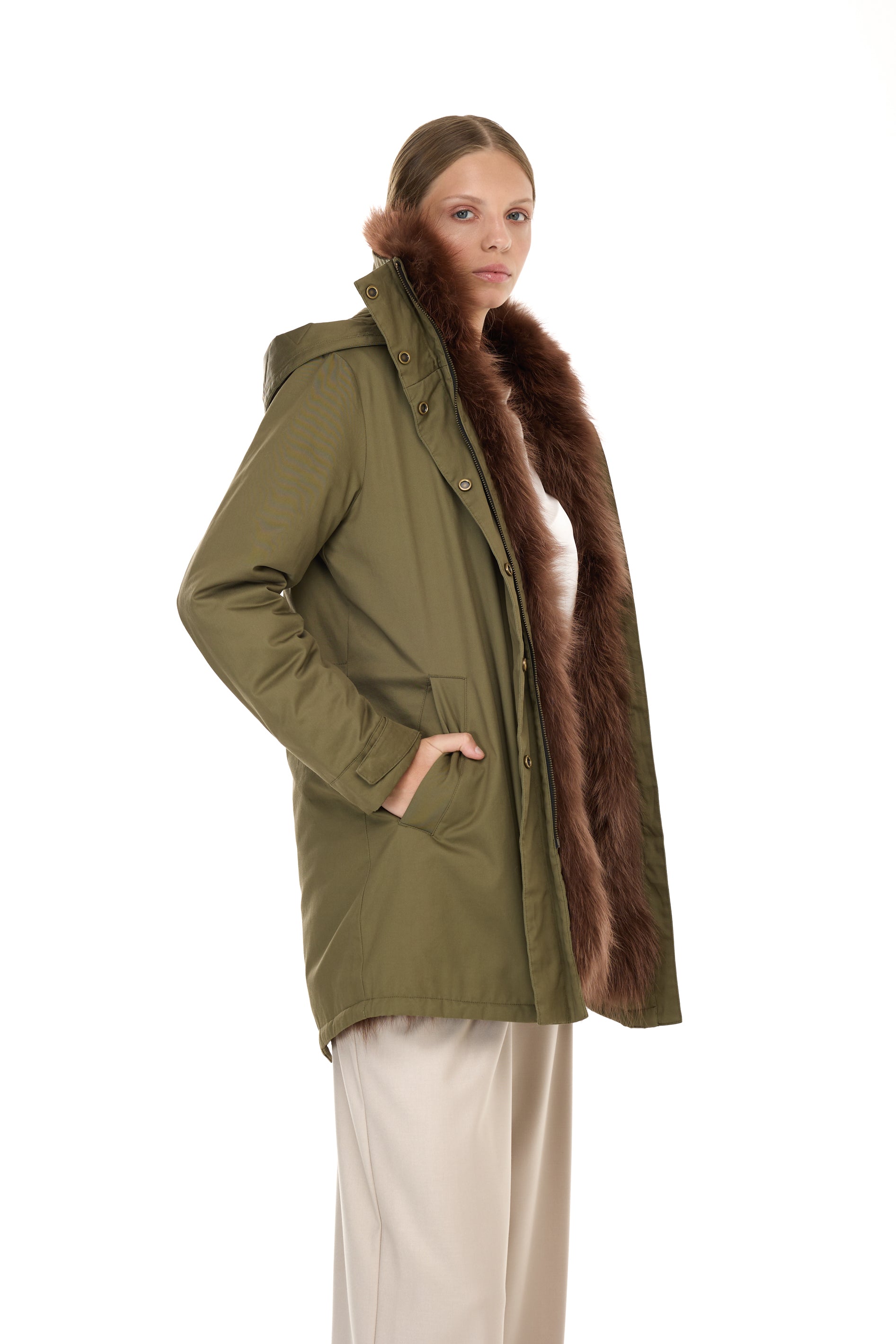 Elegant Brown Parka with high neck and removable fur vest