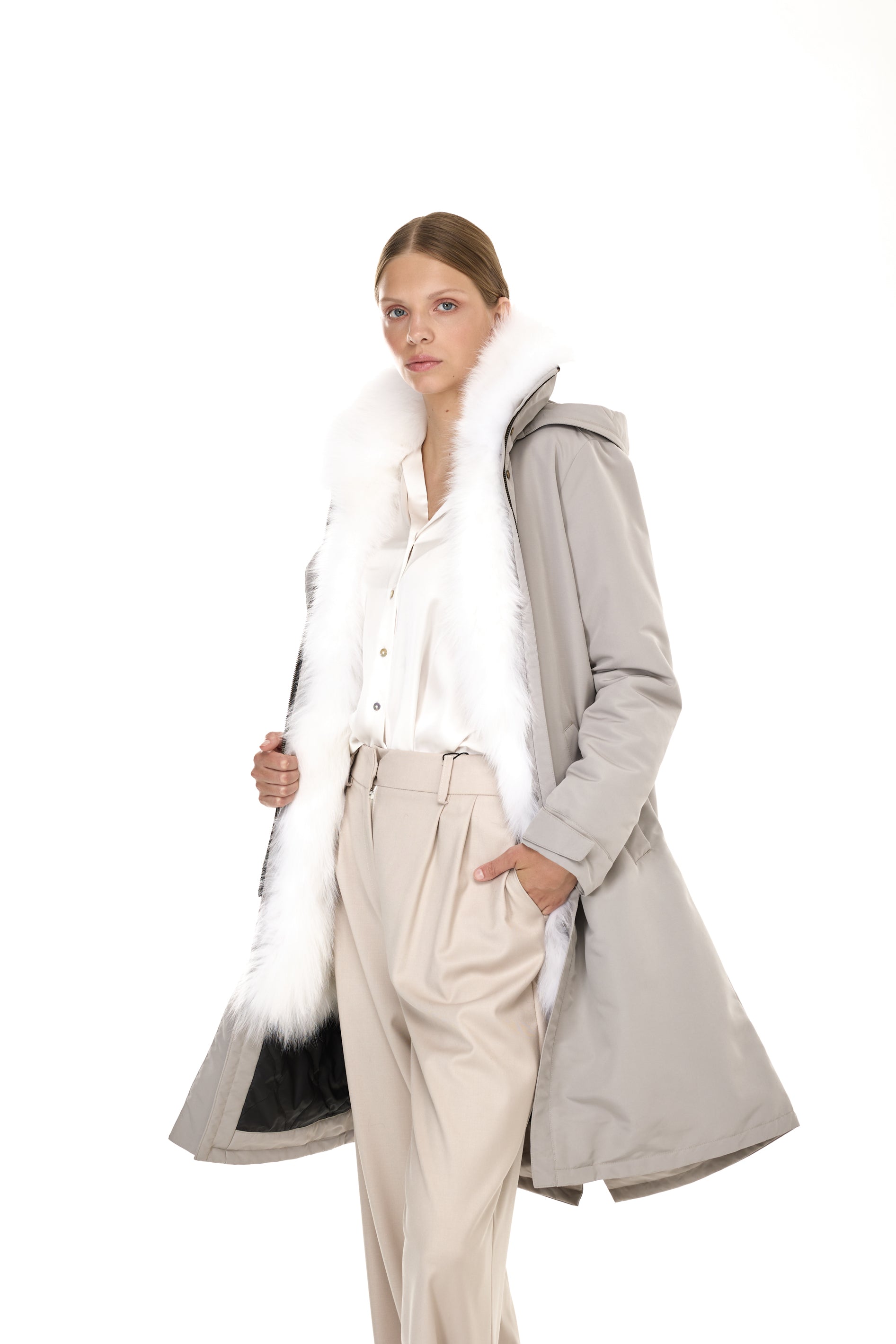 Parka X-Long Elegant White with high neck and removable fur vest