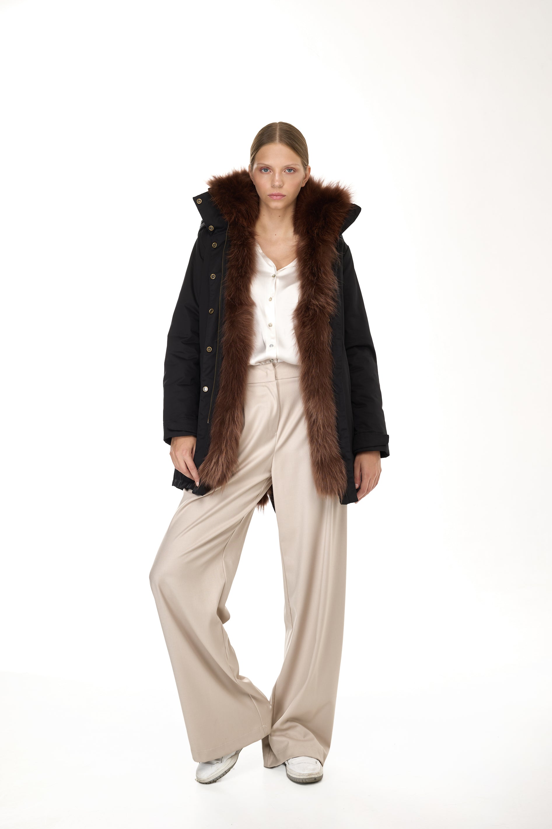 Elegant Brown Parka with high neck and removable fur vest