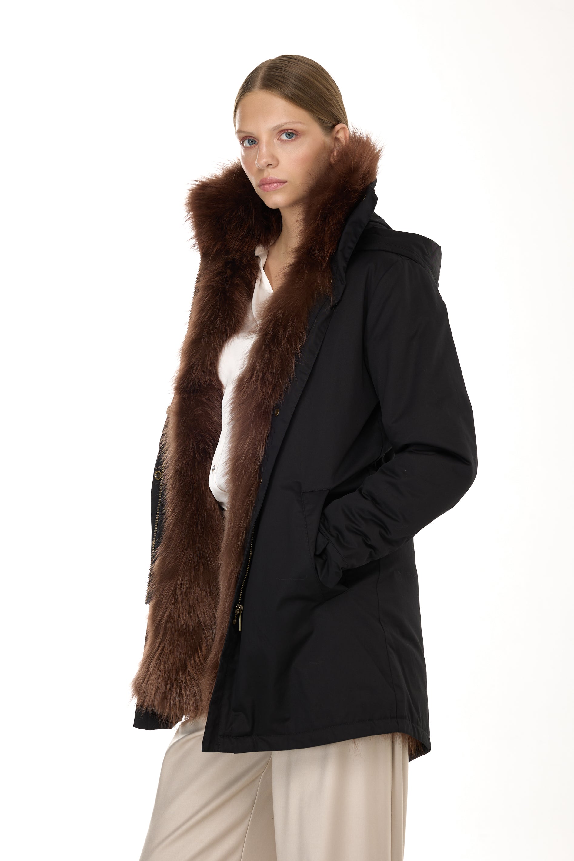 Elegant Brown Parka with high neck and removable fur vest